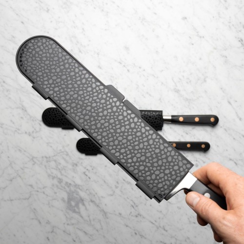 Bisbell Μαγνητική Προστατευτική Θήκη Φαρδιάς Λάμας Για Μαχαίρια Έως 26 εκ Bisbell Μαγνητική Προστατευτική Θήκη Φαρδιάς Λάμας Για Μαχαίρια Έως 26 εκ