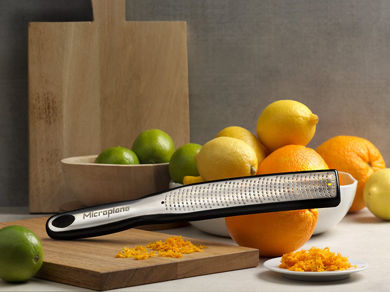 Microplane Elite Τρίφτης Παρμεζάνας Με Συλλέκτη Μαύρος Microplane Elite Τρίφτης Παρμεζάνας Με Συλλέκτη Μαύρος